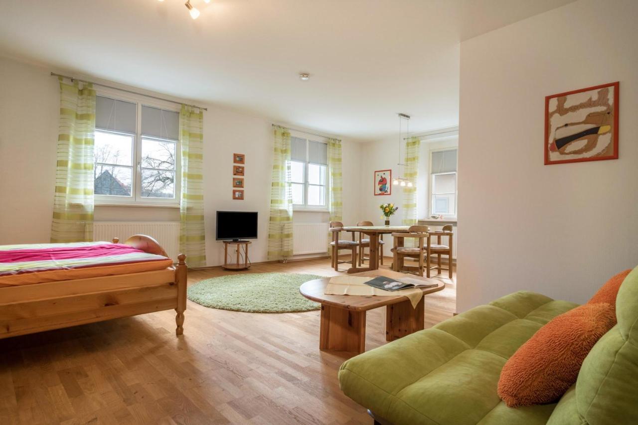 Ferienwohnung Am Schloss Heiligenborn المظهر الخارجي الصورة